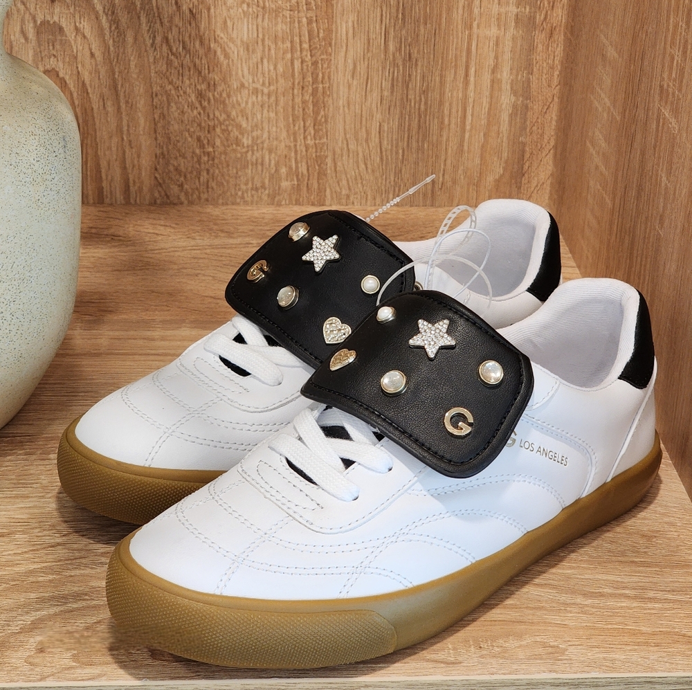G Los Angeles Women's White and Black Sneakers with Silver Accents Size 7.5